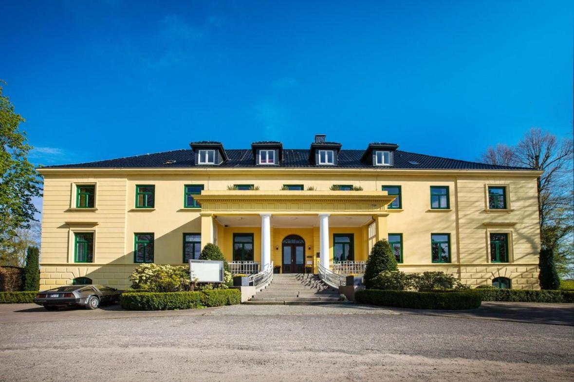 Schloss Harkensee Dassow Buitenkant foto